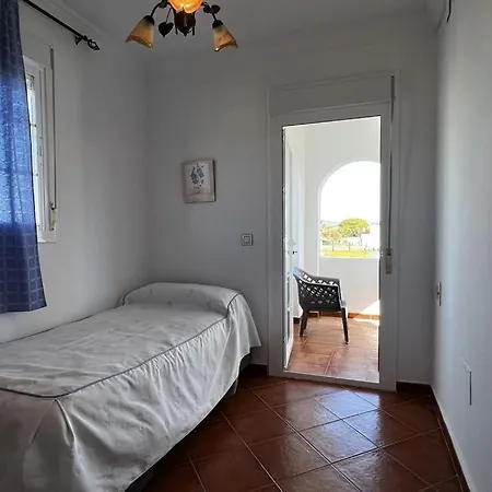Casa 6 A 100m De La Playa Jardin Compartido Homestay El Palmar (Andalucia)